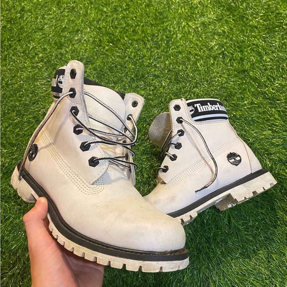Timberland premium women’s 6 inch waterproof boots size 8